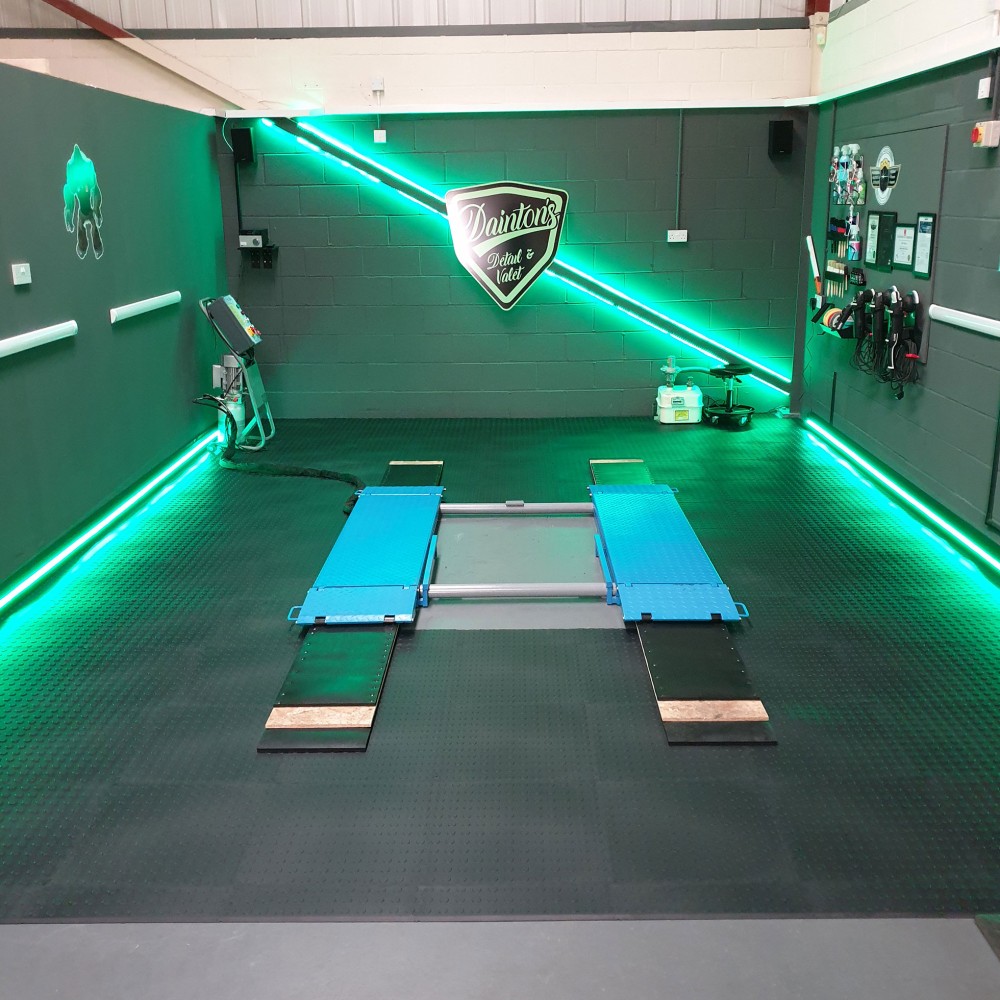 Garage Floor Ramps | MotoLock Black | CoinTop