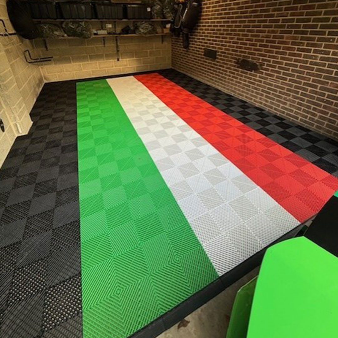 Lady Body Rear Side Ramp Design Black MotoVent Female Ramp | Drainage Ramps | Mototile
